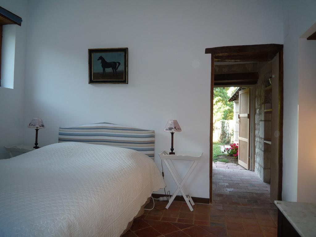 Le Logis Du Peu Girard Bed & Breakfast La Roche-Clermault ห้อง รูปภาพ